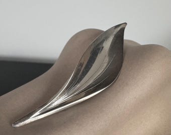 Elegante dänische Vintage Sterlingsilber-Blattbrosche von Hermann Siersbol