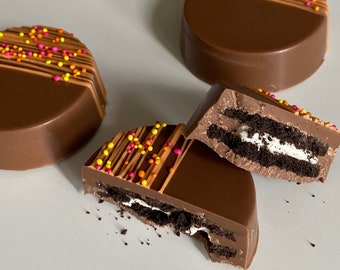 Chocolate Covered Oreos Dozen (12 Cookies) - Birthday Party Favors - Party Favors - Baby Shower Favors - Anniversary Favors -Wedding Favors