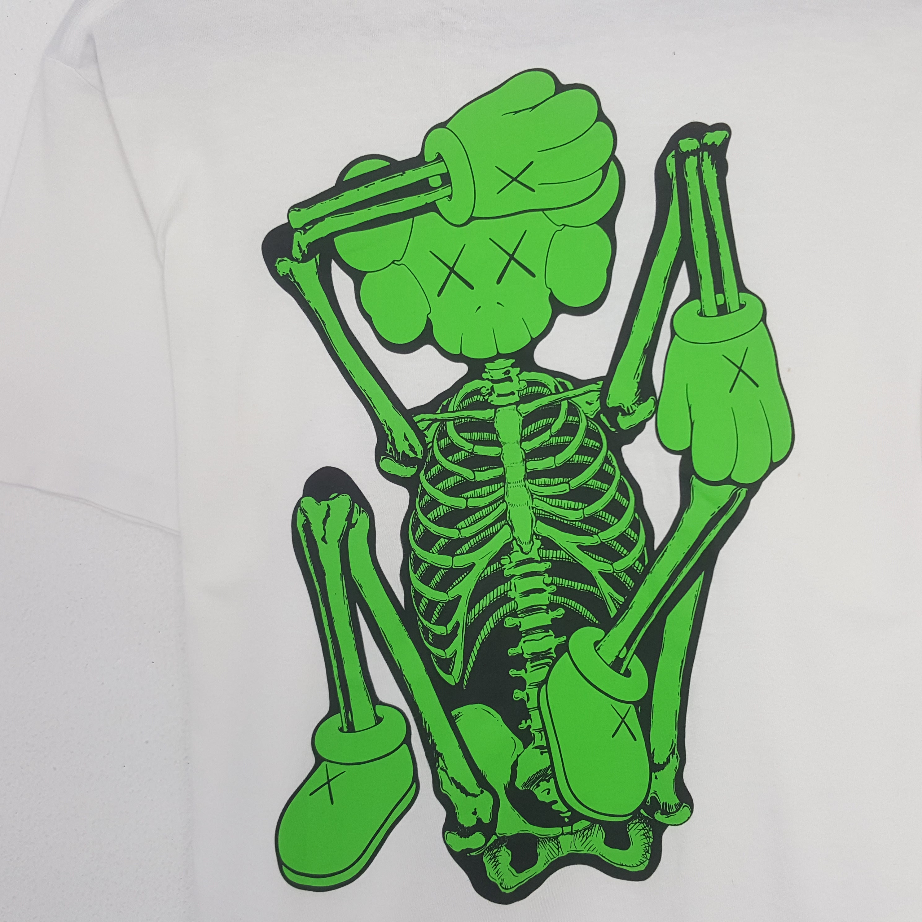KAWS Skelton "Bone" カウズ スケルトン "ボーン”４色セット Vintage Kaws Skeleton Tshirt - Etsy