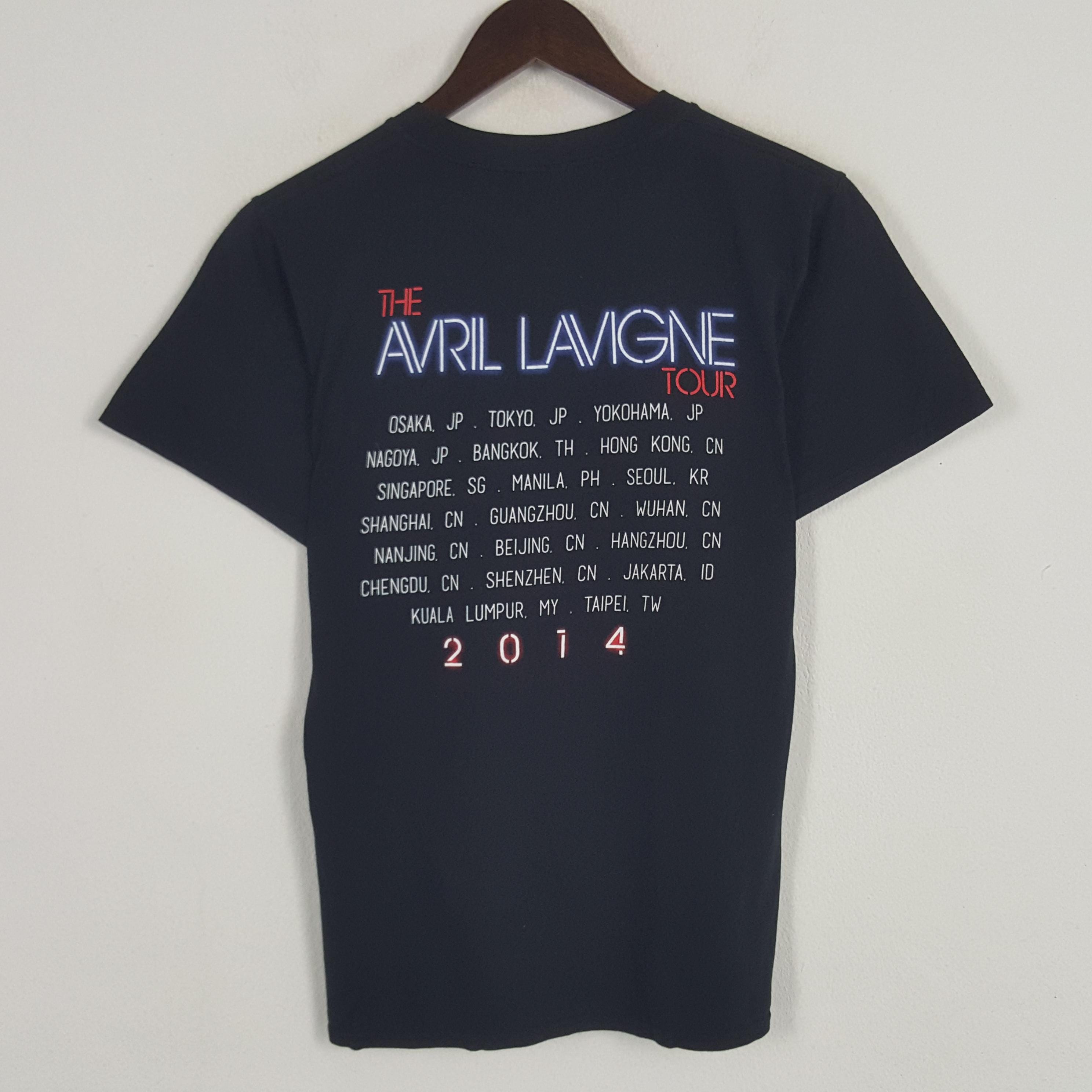 Vintage the Avril Lavigne Tour Tshirt - Etsy Israel