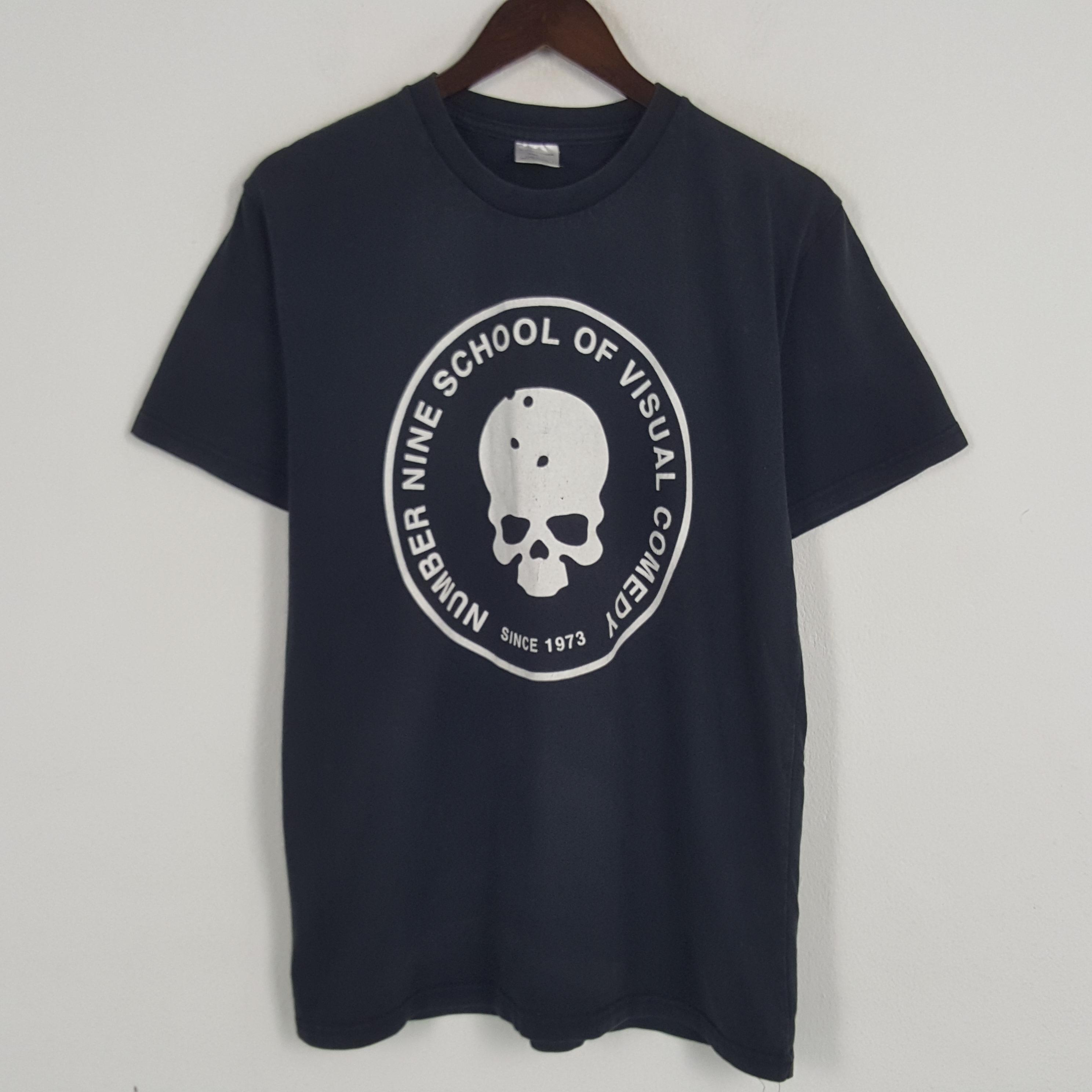 初期　NUMBER (N)INE SCHOOL OF VISUAL COMEDY Number (N)ine School of Visual Comedy Tee – SaolMortem