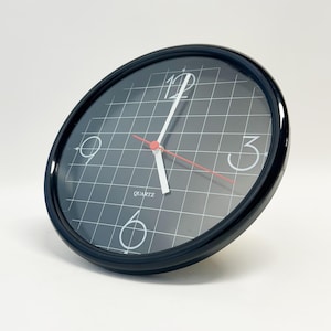Retro Black Wall Clock, 1990s, Pop Art Memphis Style, White Grid Dial, Quartz Movement, Minimalist Design, Collectible Vintage Clock
