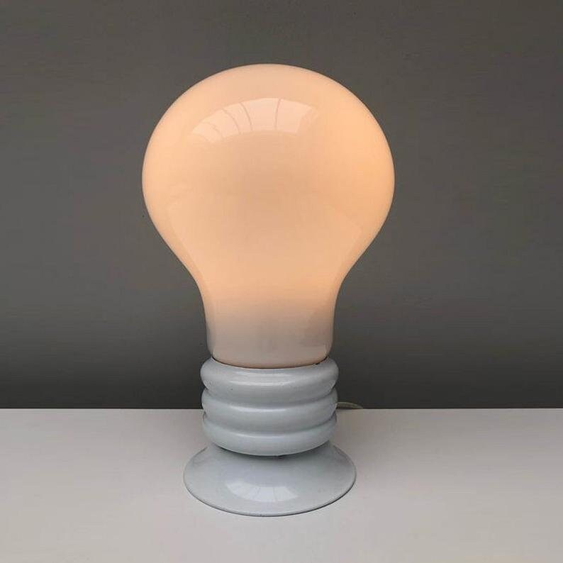 Vintage Glühbirnen Tischlampe aus den 70er Jahren schöne Wohndekoration und Erinnerungsstücke