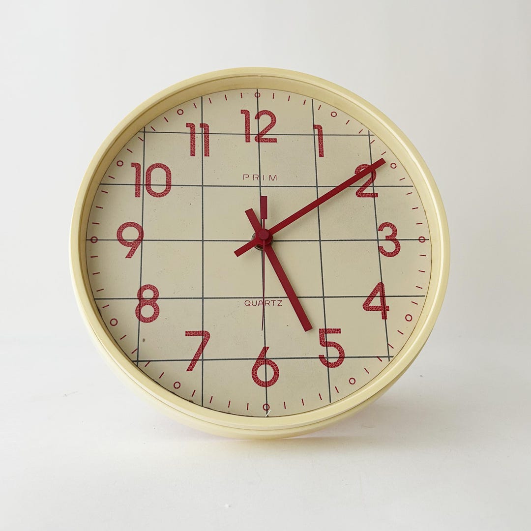 Vintage PRIM Wall Clock, 1970s, Beige Frame, Red Numbers & Hands, Grid ...