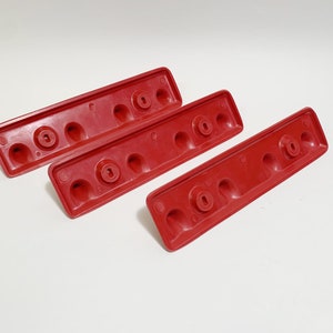 Vintage 3 red hangers , plastic hook rack 1970s image 5