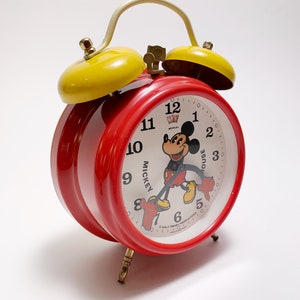 Vintage Bradley Mickey Mouse Double Bell Alarm Clock Made in Germany in the 1980s. image 7