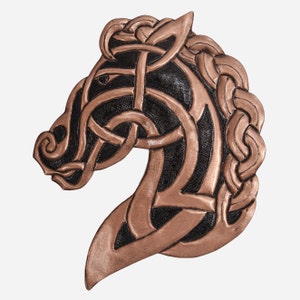 Muurkunst Keltisch paard, koperen sculptuur aan de muur