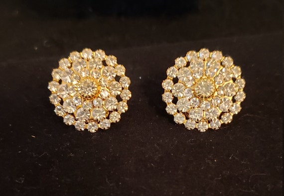 STUNNING BLUETTE