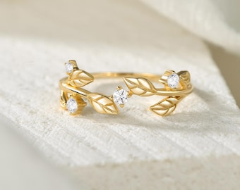 Vintage Leaf Wedding Band Women Unique Diamond Ring Stacking Ring Antique Yellow Gold Band Vine Delicate Moissanite Matching Band Leaf Ring