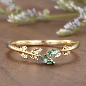Olive Branch Wedding Band Moss Agate Nature Inspired Leaf Wedding Ring Gold Curved Stacking Wedding Band Promise Ring Personalized Jewelry