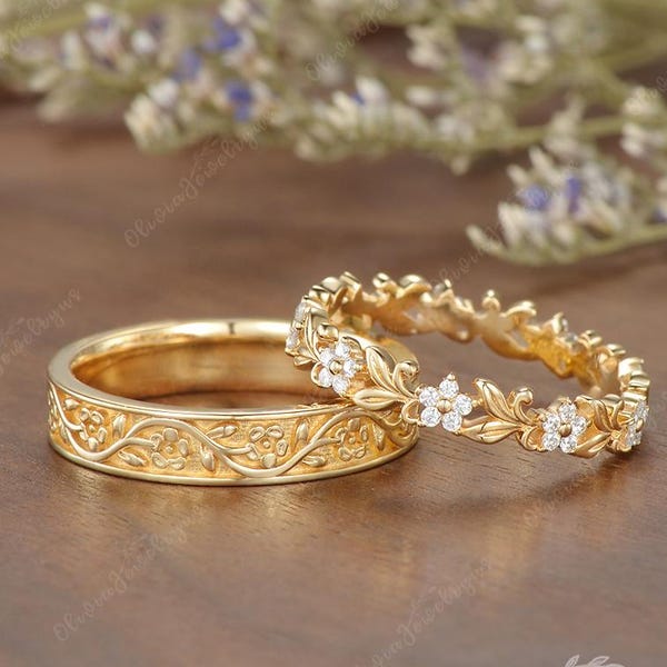 Forget-Me-Not Moissanite Couple Bands Floral Engraved Gold Wedding Ring Set Unique Matching Anniversary Gift Hand Engraved Botanical Jewelry