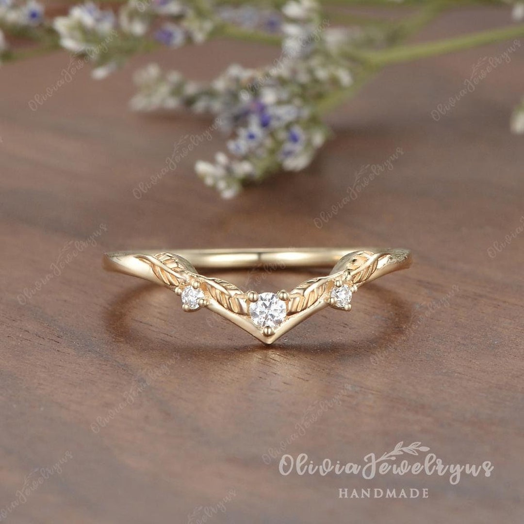 Vintage Leaf Curved Wedding Band Yellow Gold Moissanite Stacking ...
