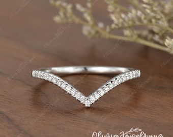 Vintage Women Stakcing Ring White Gold Chevron Diamond Wedding Band Delicate Matching Band Curved V Moissanite Ring Custom Fit Band Gift