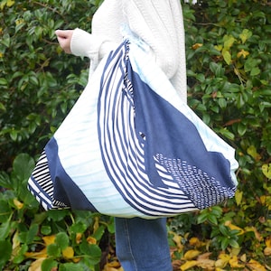 Large Furoshiki Whale, Furoshiki Bag, Eco-friendly Gifts, Unique Gifts, Reusable Gift Wrapping, Japanese Gift, 104 x 104 cm, HanaBee