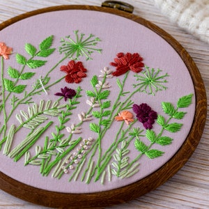 Wildflower Bouquet Embroidery kit -  Botanical Wall Hanging- Embroidery pattern meadow flowers- handmade gift