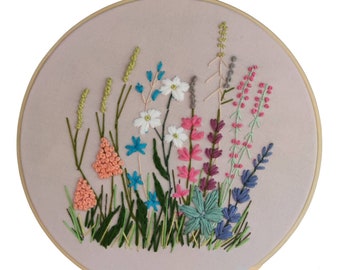 UND FLOWER RAISED EMBROIDERY TOPグリーン UND FLOWER RAISED EMBROIDERY TOP（カーディガン/ボレロ