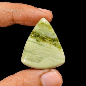 Serpentinsteine der Klasse A Cabochon-Serpentinkristall polierter natürlicher grüner Serpentinedelstein (Stein wie abgebildet