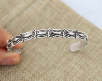Thick Textured Dainty Bracelet, Silver Simple Bracelet, Dainty Bracelets for Women, Adjustable Cuff Bangle, Nice Minimalist Bracelet, Z23
