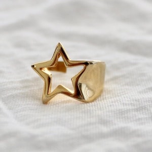 Gold Star Ring, Falling Star Ring, Gold Band Ring, Thick Star Ring, Celestial Ring Gold, Fashion Ring, Gold Plated Brass, Z230 GO