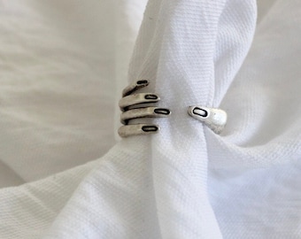 Gripping Hand Finger Ring, Antique Silver Bohemian Chunky Ring, Gothic Hand Ring, Wrap Ring, Creepy Jewelry, Halloween Skeleton Jewelry