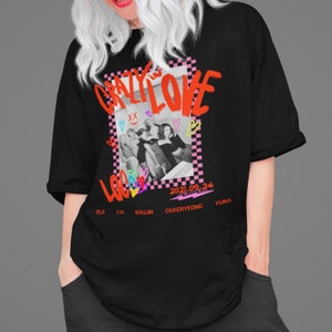 Itzy Loco Unisex T-shirt