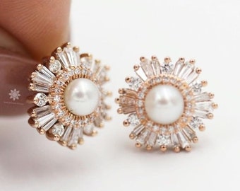 Natural Pearl Bridal Stud Earrings/Starbrust Earring/14K Solid Gold Lobe Earrings With Screw Backs/Bridal Earring