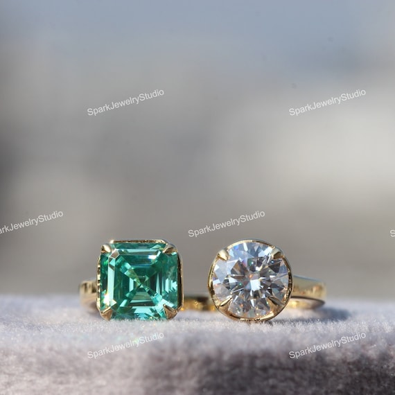 Toi Et Moi Moissanite Ring: Green Asscher Round Diamond, 14K