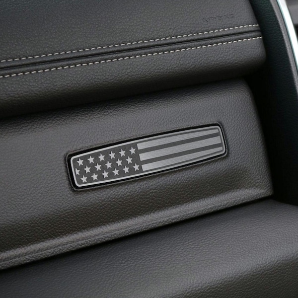 Ram (2019+) Acrylic Glove Box/Dash Emblem