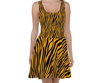 Vestido skater con estampado de rayas de tigre: sin mangas, falda acampanada, hecho en EE. UU.