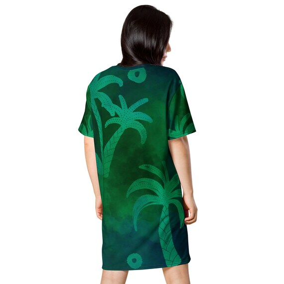 Emerald Green T-shirt Dress: Tropical Palm Print, Oversized Fit - Etsy Israel Emerald Green T-shirt Dress: Tropical Palm Print, Oversized Fit - Etsy Israel