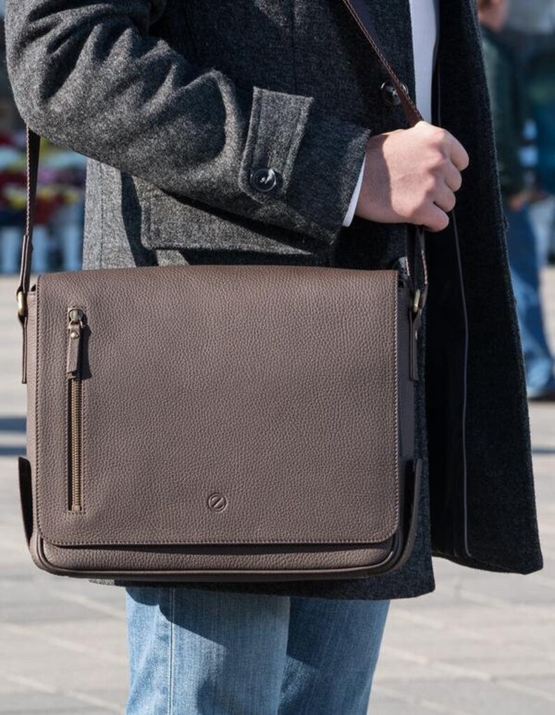 Carlo Briefcase Man image 2