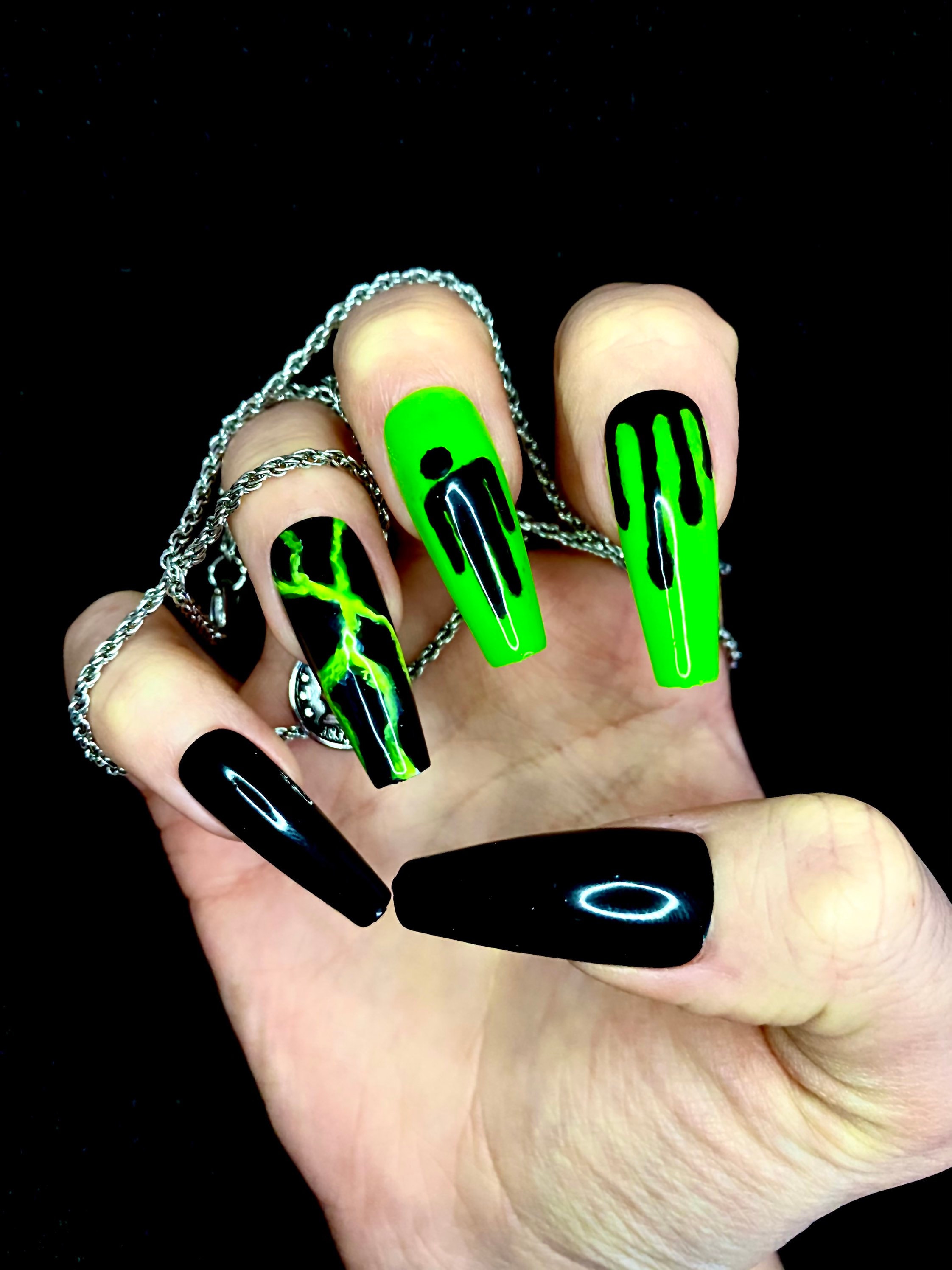 Billie Eilish press on nails - Etsy España