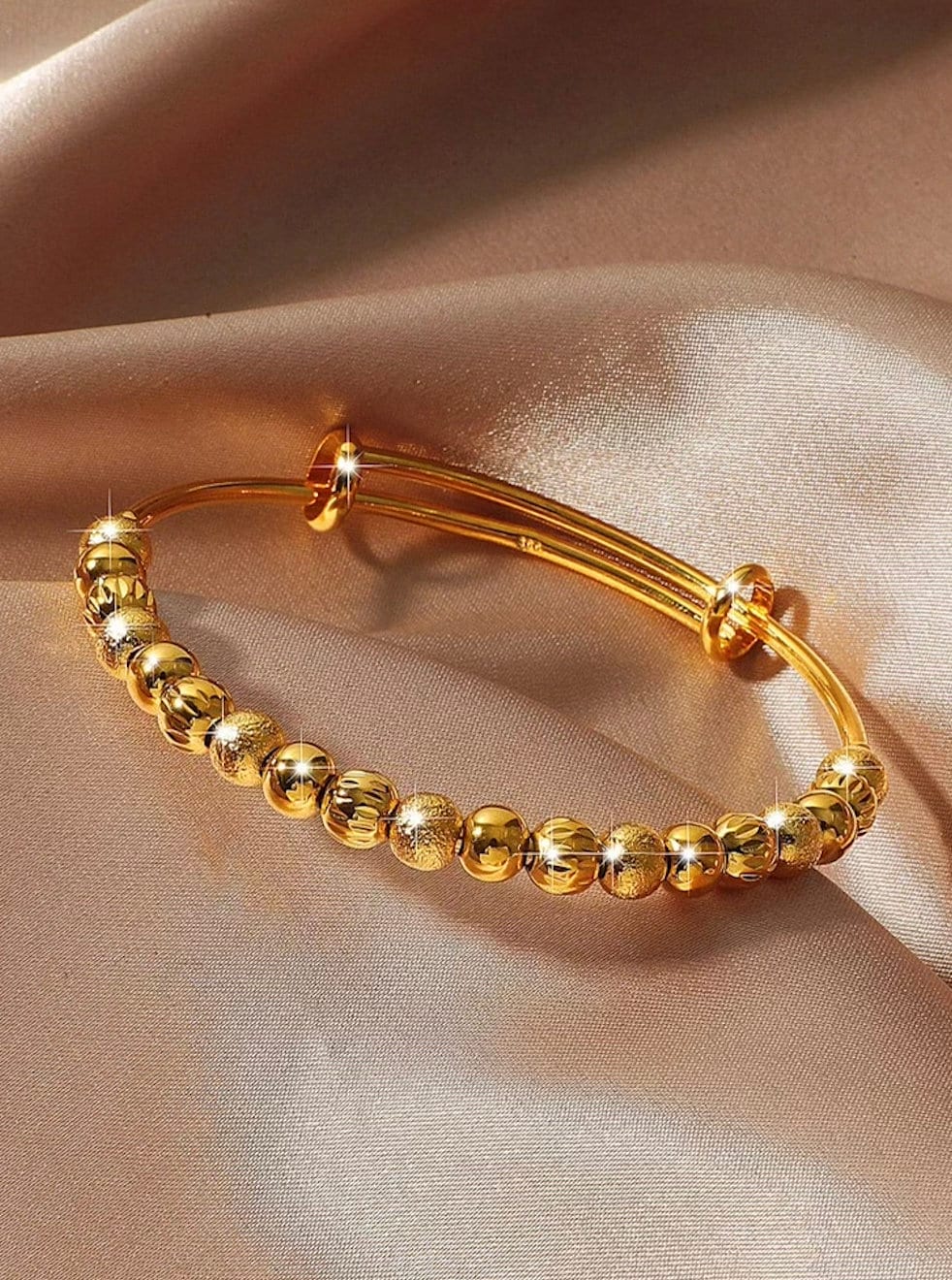 SAUDI Gold Bracelet 18K for easier fastersafe and convenient transaction  kindly visit our shop at shopeeph. Happy shopping… | Gold bracelet, Jewelry  shop, Bracelets