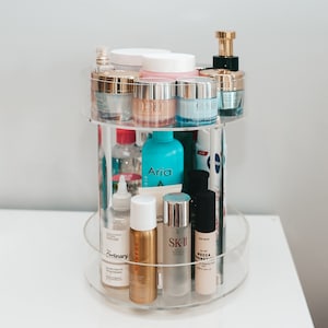 Organizador de Maquillaje Giratorio 360°,Almacenaje Maquillaje Se Puede  Utilizar para perfumes y cosméticos, Mesa de baño, Dormitorio Caja de  Almacenamiento giratoria (Blanco) : : Hogar y cocina