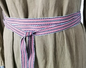 Border / ribbon made of linen (pattern Finland), belt, hand-woven, comb-woven, woven border, total length of 4 m. Medieval/Larp/Reenactment