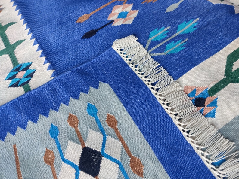 Flat Woven Blue Dhurrie Rug, Indian Traditional Design romaniya Dhurrie