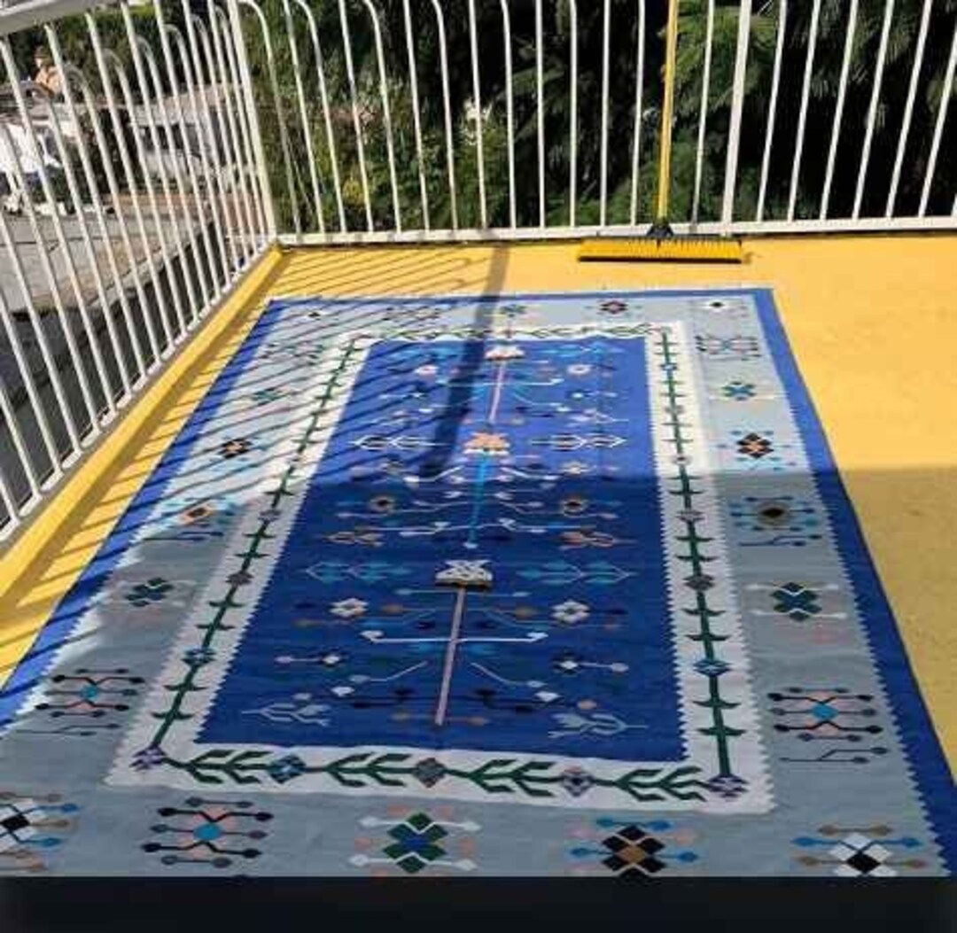 Flat Woven Blue Dhurrie Rug, Indian Traditional Design romaniya Dhurrie