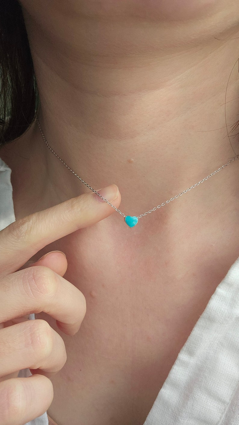 Collana con piccolo ciondolo a forma di cuore rosso / azzurro bombato. Argento925 immagine 8