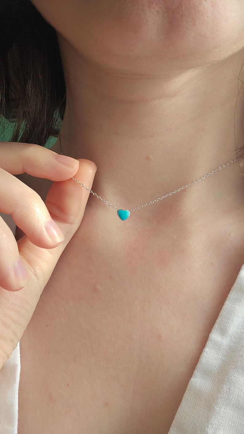 Collana con piccolo ciondolo a forma di cuore rosso / azzurro bombato. Argento925 immagine 6