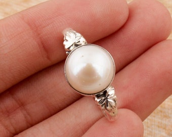 Fresh Water Pearl Ring* 925 Sterling Silver Ring* Pearl Ring* Everyday Ring* White Pearl Ring* Silver Ring* Dainty Ring * Stack Ring