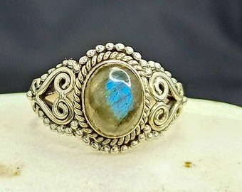 Oval Blue Flashy Labradorite Gemstone Ring  925 Sterling Silver Handmade Jewelry  Handcrafted Bohemian Design Band Women's Jewelry