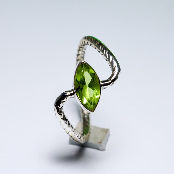 Peridot Engagement Ring - Etsy