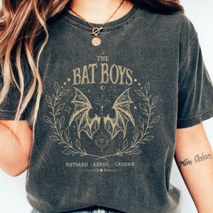 Comfort kleuren ACOTAR shirt vleermuis jongens shirt Rhysand Azriel Acotar Cassian Acotar Velaris shirt Valkyrie shirt Acotar geschenken SJM Merch Bookish