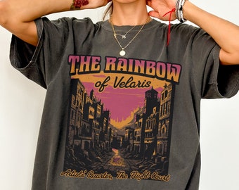 Velaris-skjorta LICENSIERAD Acotar-merchandise Acotar-skjorta Sarah J Maas-merchandise Boklig merchandise SJM-merchandise Velaris-t-shirt City Of Starlight Cassian Acotar
