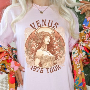 Venus Shirt Distressed Band Tee Birth Of Venus Botticelli Shirt Mythology Shirt Sandro Botticelli Light Academia Shirt Art Nouveau Shirt