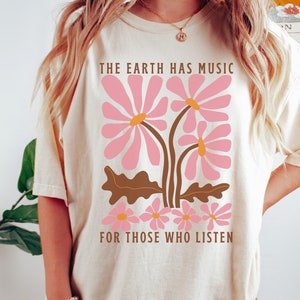 Retro Daisy Shakespeare Shirt Cottagecore Shirt Earth Day Shirt Poet Shirt Shakespeare Gifts Bookish Merch Light Academia Shirt Bookish