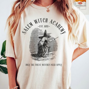 Comfort Colors Salem Witch Shirt Salem Crewneck Salem Shirt Salem Massachusetts Halloween Crewneck Salem Witch Trial Mystical Shirt