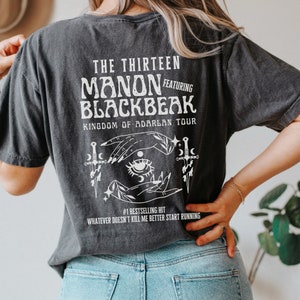 Komfortfarben Die dreizehn Manon Blackbeak Ein Gericht von Nebel und Wut Acotar Shirt Night Court Sarah J Maas Bookish Shirt Dark Academia