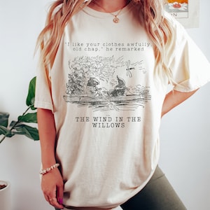 Vintage Wind In The Willows Light Academia Shirt Vintage Book Shirt Bookish Crewneck Cottage Core Shirt Forestcore Shirt Dark Botanical Ivory