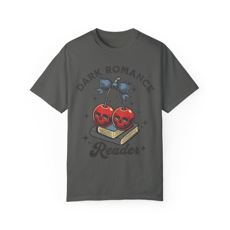 Dunkel Romantik Dunkel Kokette Schädel Kirschen T-Shirt Komfort Farben Schädel Kirschen Shirt Y2k Grunge Smut Shirt Buchclub Geschenke Romantik Buch Merch Bild 8